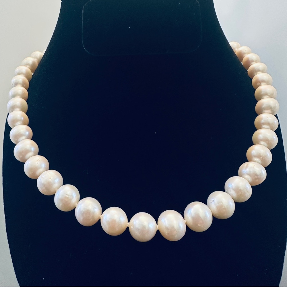 Freshwater Pearl Necklace 10MM Round Cultured Pearls 18" Silver Toggle Clasp
